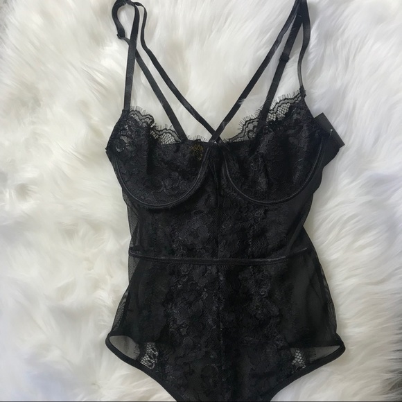 MOVING SALE 💸 Be Mine II Lace Bodysuit - Picture 4 of 4